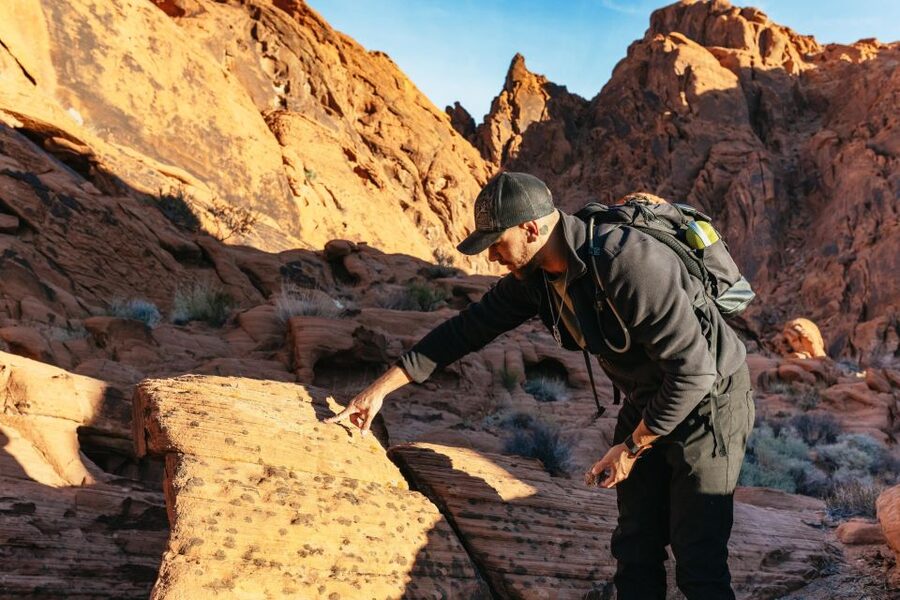 Las Vegas: Valley of Fire Guided Hike with Drinks and Snacks - Difficult hiking: more rock, more quiet, bigger rewards