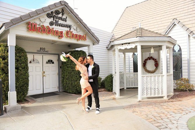 Las Vegas Wedding at A Special Memory Wedding Chapel - Legal details for a real Nevada marriage