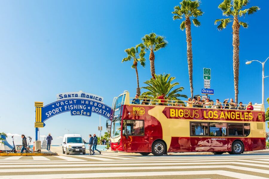 Los Angeles: All-Inclusive Pass Plus with Universal Studios - Theme parks and zoos require serious scheduling