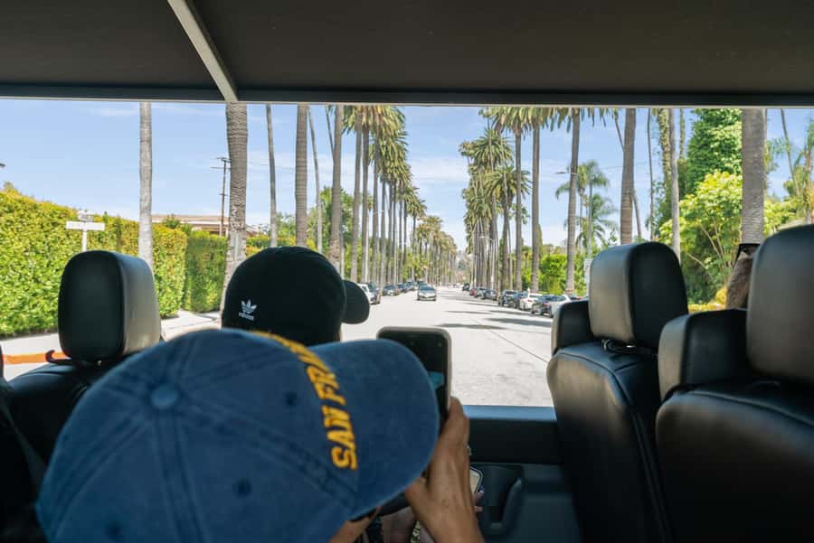 Los Angeles: Celebrity Homes and Hollywood Open-Air Bus Tour - Beverly Hills and the 10 to 30 minute photo stop