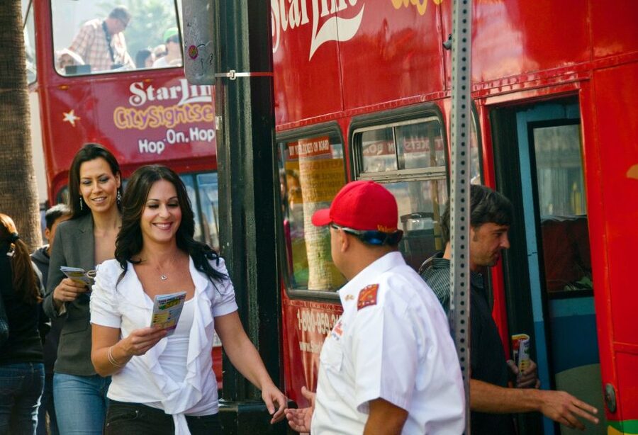 Los Angeles: Hop-On Hop-Off Bus Tour with Audio Guide - Santa Monica Yellow Route: the coast without the parking hunt