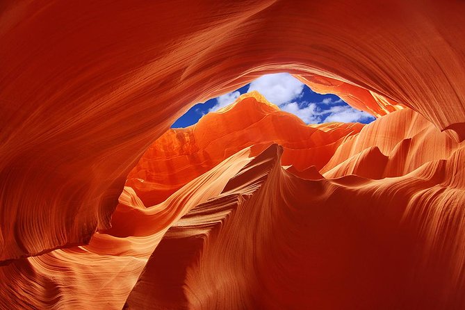 Lower Antelope Canyon Tour Ticket - Going Down the Ladders