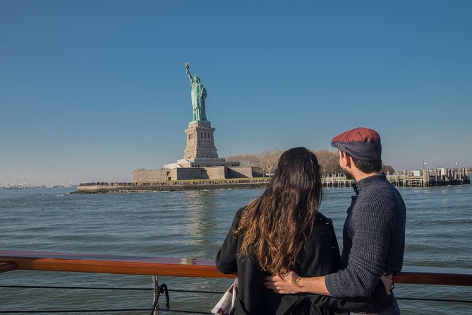Manhattan Architecture Yacht Cruise - Why seeing Manhattan from the water matters