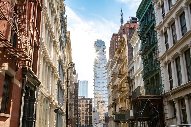 Manhattan Neighborhood Private Customized Walking Tour - Greenwich Village: Begin With New York Character