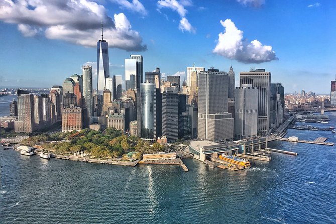 Manhattan Sky Tour: New York Helicopter Flight - The USS Intrepid and the Hudson River return