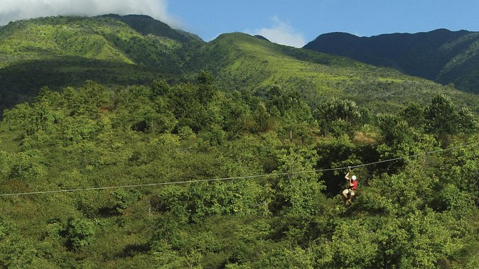 Maui 8 line Zipline Adventure: Soar above valleys & Island views - The guides are a major part of the value
