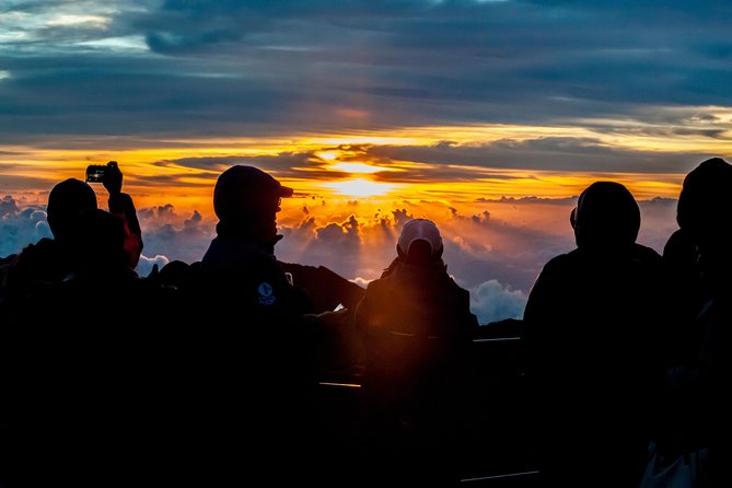 Maui: Haleakala Sunrise Spectacular with Local Breakfast - Kula views and the climb through Maui’s interior