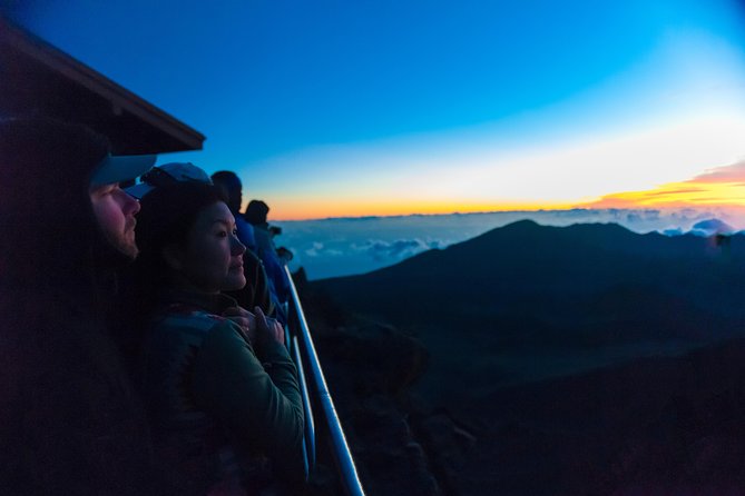 Maui: Haleakala Sunrise Spectacular with Local Breakfast - Breakfast after the mountain cold