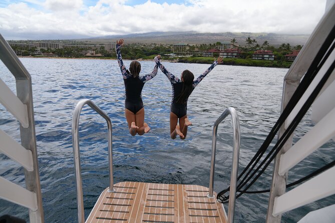 Maui: Molokini and Turtles Luxury Yacht Snorkel - Lunch is grilled aboard, not an afterthought