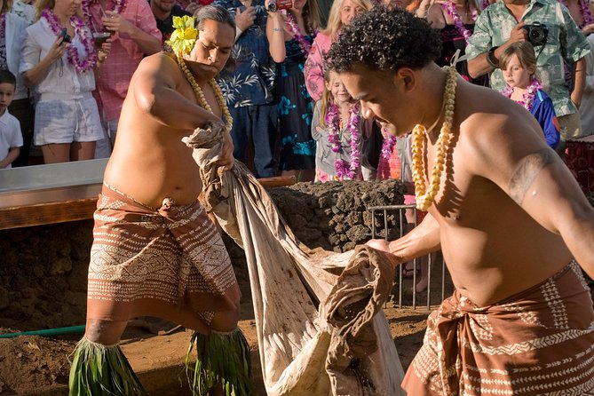 Maui Nui Luau at the Sheraton Maui Resort & Spa - The imu ceremony and buffet dinner