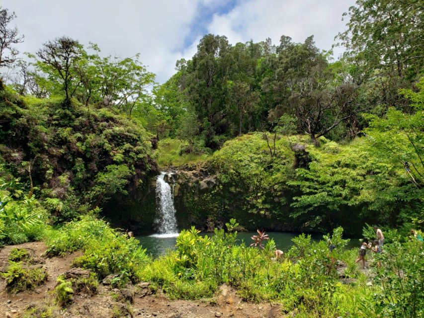 Maui: Road to Hana Adventure with Breakfast & Lunch - Key points before you book