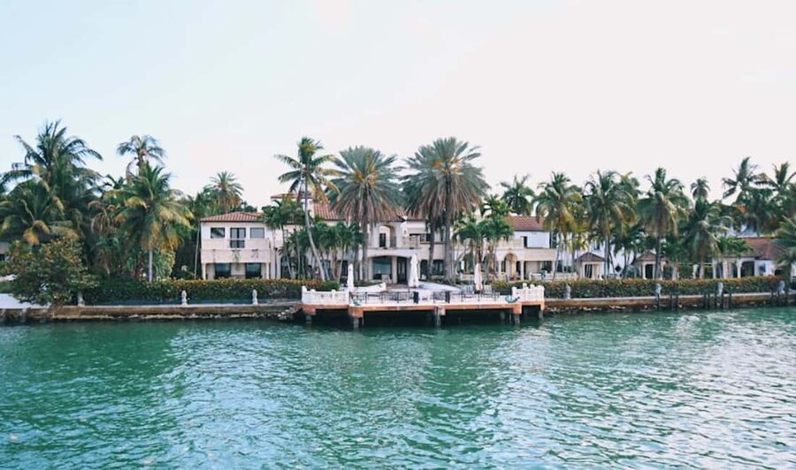 Miami: Biscayne Bay Millionaire's Homes Sightseeing Cruise - Sunset, weather, and the best time to go