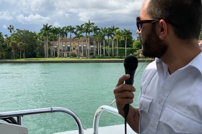 Miami Biscayne Bay rich and famous Sightseeing Boat Tour - Downtown Miami from the bay