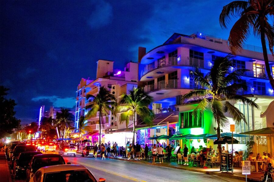 Miami: Open-top Bus Sightseeing Night Tour with Live Guide - What the open-top bus feels like after dark