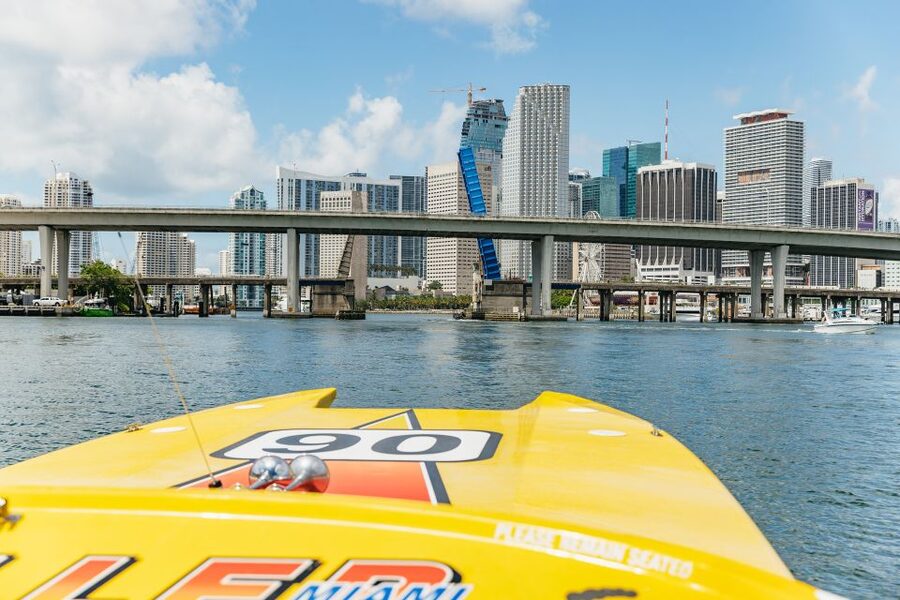 Miami: Sightseeing Speedboat Tour - Star Island, Fisher Island, and the expensive waterfront