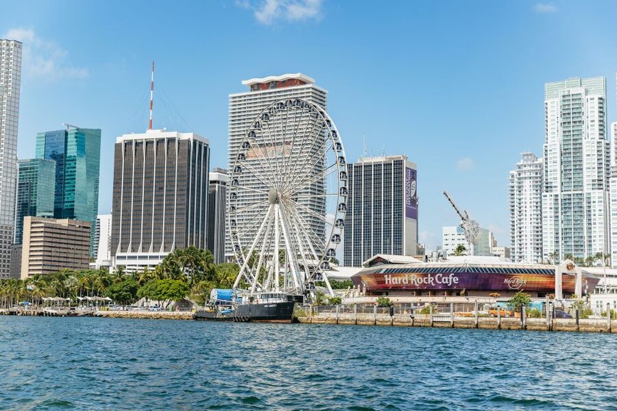 Miami: Sightseeing Speedboat Tour - South Beach and the Art Deco view from offshore