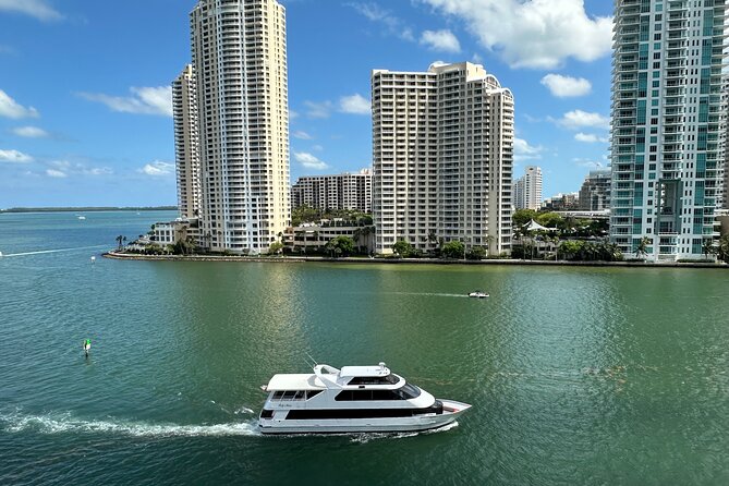 Miami Skyline Boat Cruise Past Millionaire's Homes Optional Stop - The optional Miami Beach Marina stop needs clarification