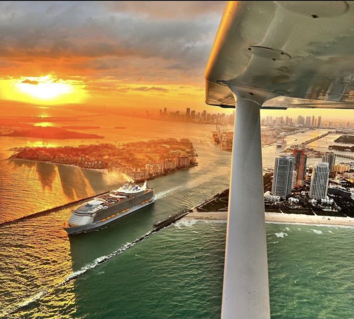 Miami: South Beach Private 50-Minute Private Flight Tour - Downtown Miami and the city skyline