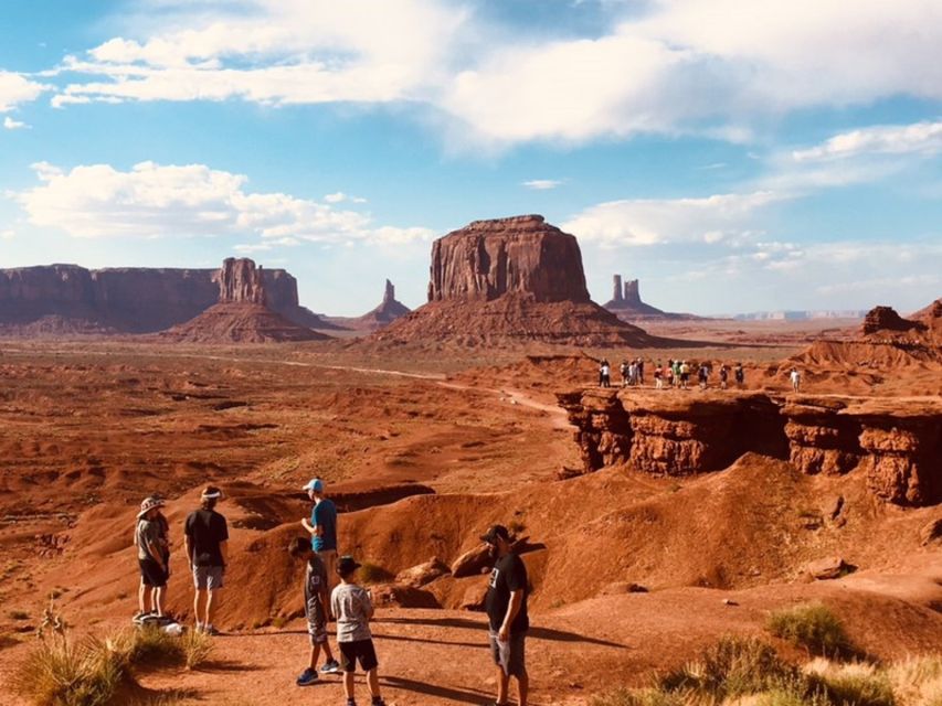 Monument Valley: Highlights Tour with Backcountry Access - Why the backcountry access changes the experience