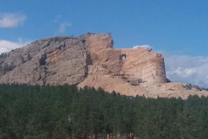Mount Rushmore and Black Hills Tour with Two Meals and a Music Variety Show - Why this makes sense for a first day in the Black Hills