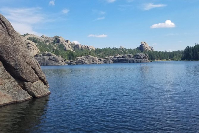 Mount Rushmore and Black Hills Tour with Two Meals and a Music Variety Show - The Needles Highway and the famous narrow tunnel