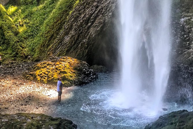 Multnomah Falls and Columbia River Gorge Half-Day Hiking Tour - Vista House offers the broadest Gorge view