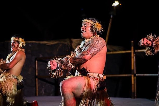 Myths of Maui Luau Dinner and Show - The buffet: island flavors with mixed results