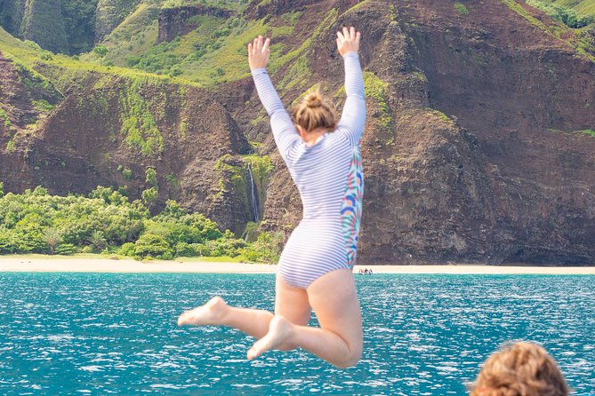 Na Pali Coast Half-Day Raft and Snorkel Adventure - Why a raft is the right boat for this coast