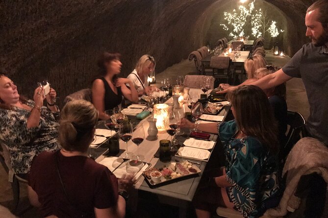 Napa Valley Daily Join In Group Wineries Tour Including Lunch - Starting at Oxbow Public Market or your Napa hotel