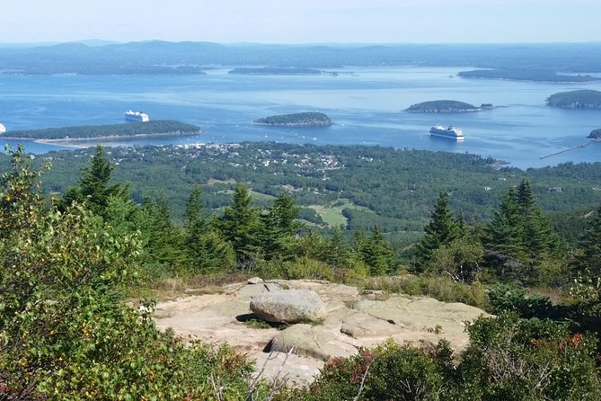 Narrated Bus Tour of Bar Harbor and Acadia National Park - Thunder Hole and Ocean Drive