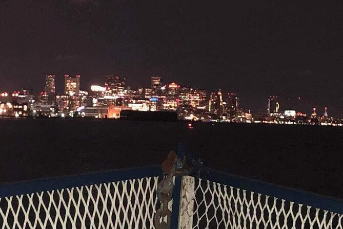 Narrated Sunset Cruise of Boston Harbor - The harbor route gives you more than a skyline postcard