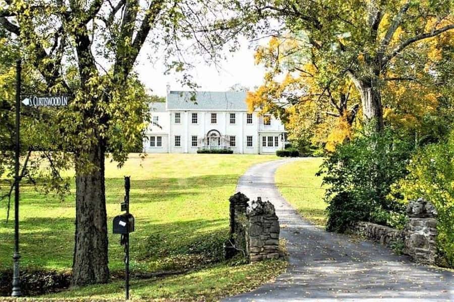 Nashville: Homes of the Stars Narrated Bus Tour - Starting with Nashville’s music story