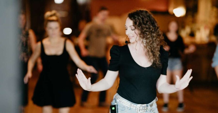Nashville: Line Dancing Class with Keepsake Video - Quick takeaways for your Nashville dance lesson