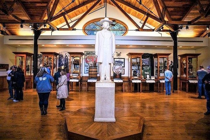 Nashville to Jack Daniel's Distillery Bus Tour + Whiskey Tastings - Lynchburg square and the 90-minute free period
