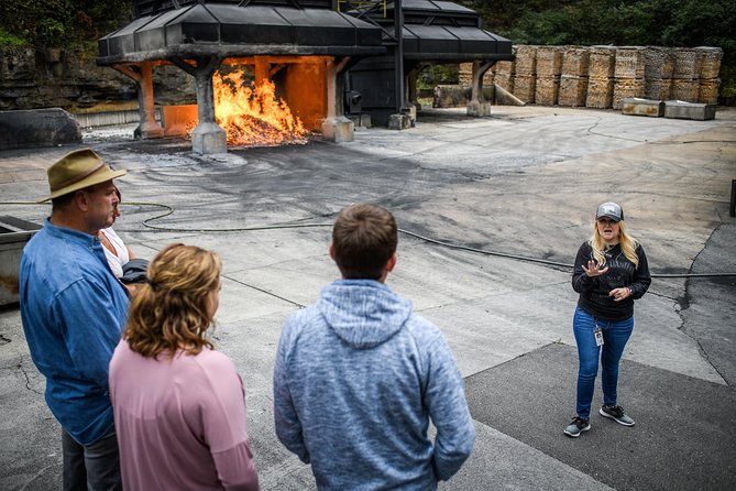 Nashville to Jack Daniel's Distillery Bus Tour + Whiskey Tastings - Practical details that can make or break the day