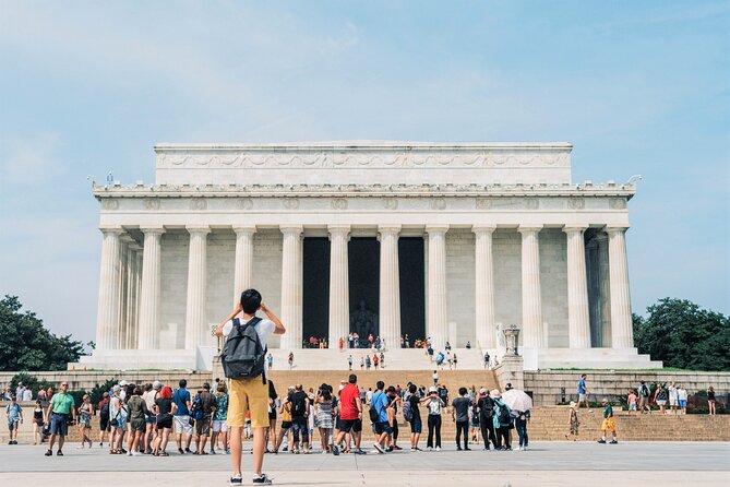 National Mall Tour with 10+ Stops, Boat Cruise, Entry Tickets - A practical start near the National Archives