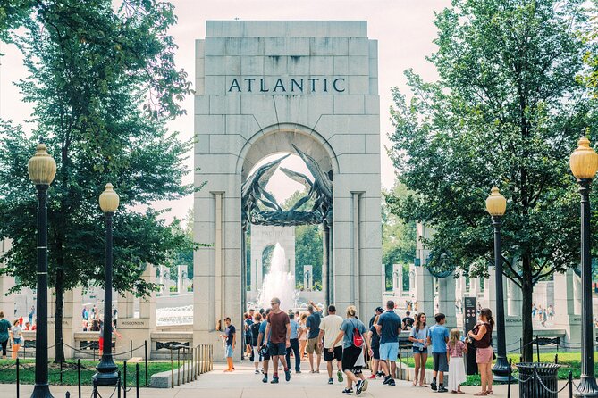 National Mall Tour with 10+ Stops, Boat Cruise, Entry Tickets - Optional admissions and how to judge the value