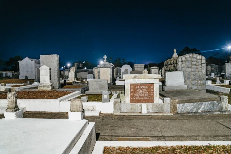 New Orleans: Cemetery Bus Tour At Dark with Exclusive Access - The guides make the difference