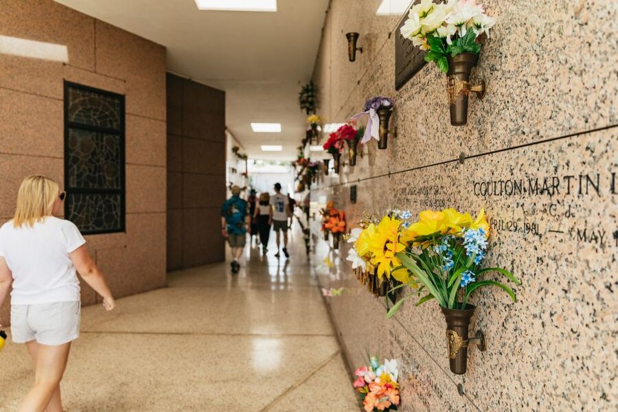 New Orleans: Cemetery Tour - Voodoo history without the cheap fright show