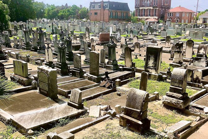 New Orleans Cemetery Walking Tour - Entering the Cemetery District With a Licensed Guide