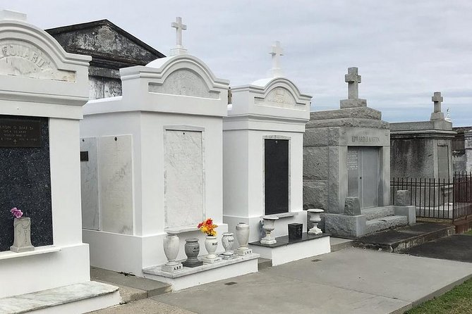 New Orleans City and Cemetery Sightseeing Tour - French Quarter Architecture and Voodoo Traditions