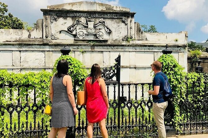 New Orleans City and Cemetery Tour with Garden District Stroll - Why this tour works as a first look at New Orleans