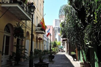 New Orleans City Tour: French Quarter, Garden District & Cemetery