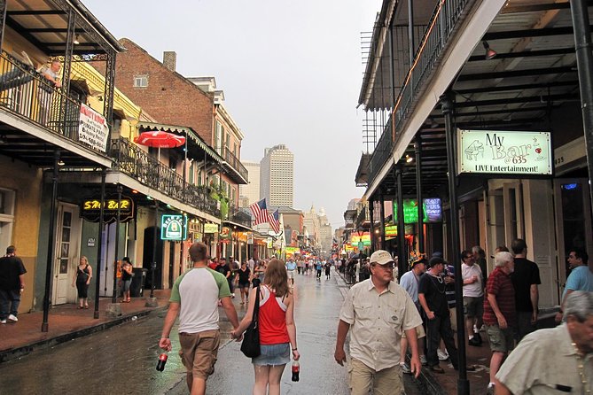 New Orleans City Tour: French Quarter, Garden District & Cemetery - St. Louis Cemetery No. 3 and New Orleans burial customs