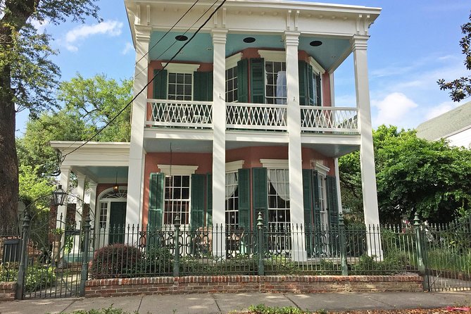 New Orleans City Tour: French Quarter, Garden District & Cemetery - The Superdome, Frenchmen Street, and the French Market