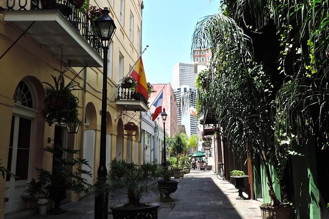 New Orleans City Tour: French Quarter, Garden District & Cemetery - French Quarter: famous streets with a guide’s local context