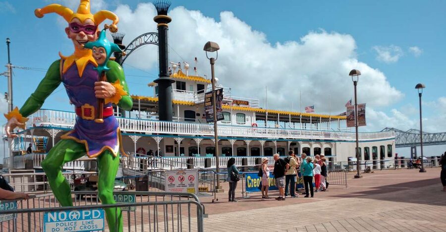 New Orleans: Creole Queen History Cruise with Optional Lunch - Downriver for 45 minutes of New Orleans history