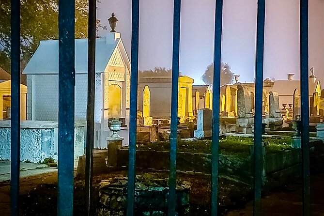 New Orleans Dead of Night Ghosts and Cemetery Bus Tour - What $55 buys you