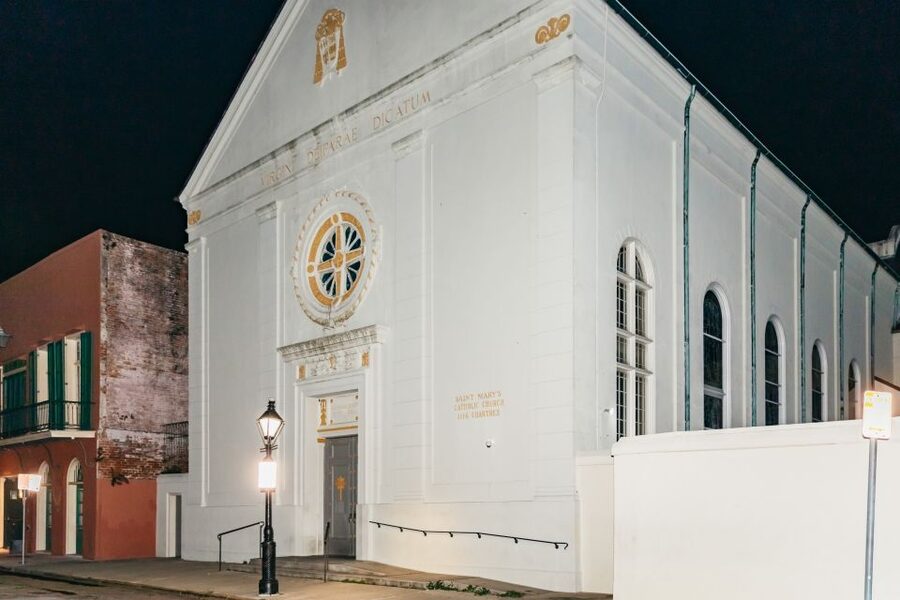 New Orleans: French Quarter Ghost Tour with Interior Visit - Why this French Quarter ghost walk works