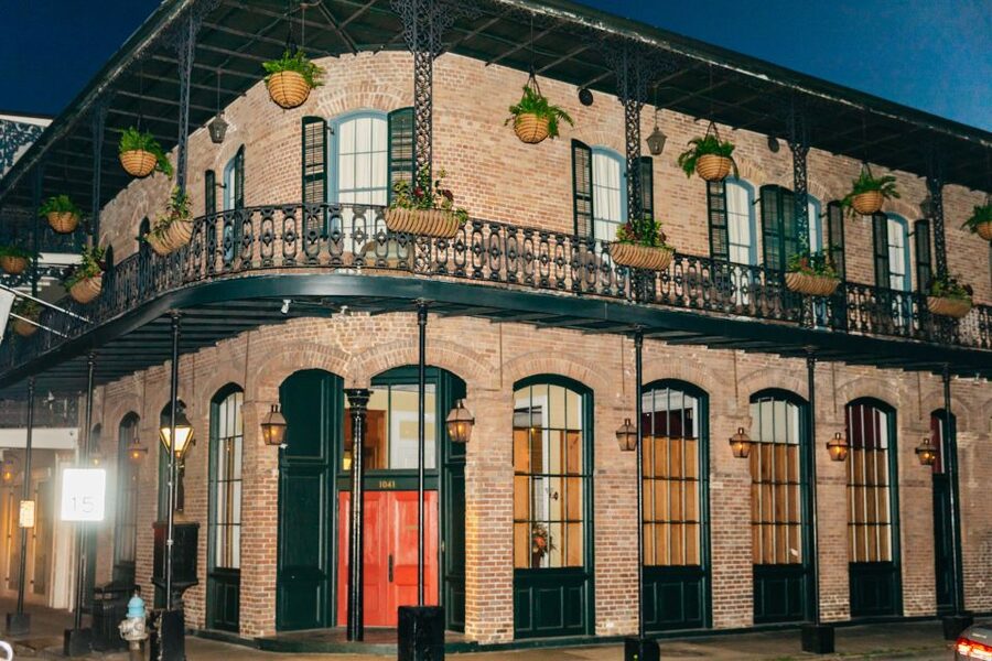New Orleans: French Quarter Sightseeing Carriage Ride - Starting beside Jackson Square